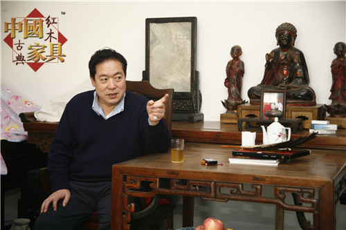 1講起明式家具，張德祥先生總是興致勃勃