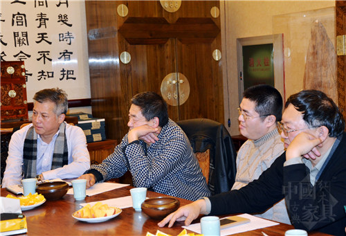 05會議現(xiàn)場左一魯寧、左二宋永吉、左三黃劍、左四芮謙